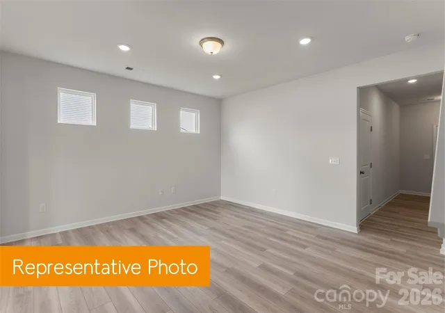 Photo 4 of Townhouse for sale at 6424 Paw Crk Rd, Charlotte, NC 28214 | MLS# 4427217 | Listing updated on 2026-09-23