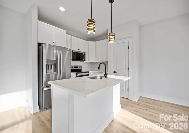 Photo 3 of Single family home for sale at 1422 Johnston St, Gastonia, NC 28054 | MLS# 4427223 | Listing updated on 2026-09-30