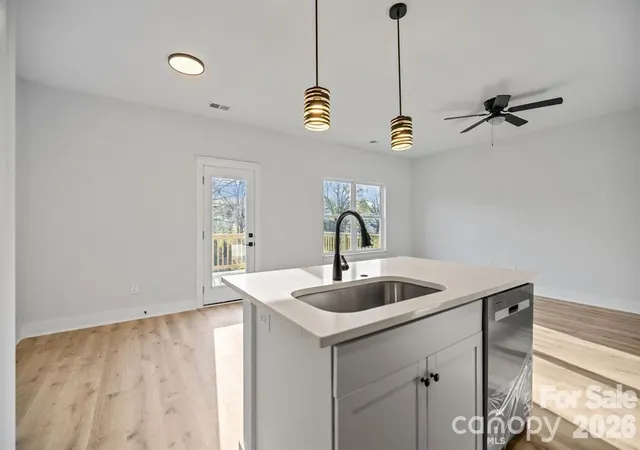 Photo 4 of Single family home for sale at 1422 Johnston St, Gastonia, NC 28054 | MLS# 4427223 | Listing updated on 2026-09-30