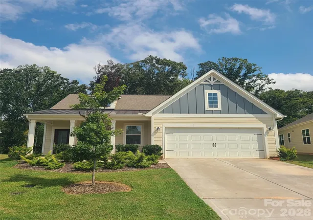 Photo 3 of Single family home for sale at 121 Olive Tea Ln, Statesville, NC 28625 | MLS# 4427225 | Listing updated on 2026-10-03