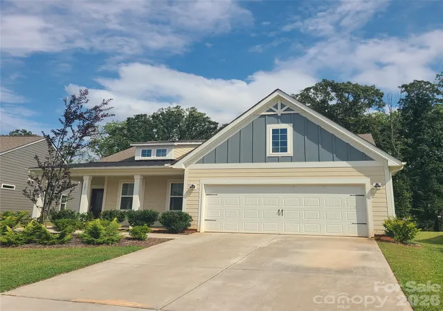 Photo 3 of Single family home for sale at 121 Olive Tea Ln, Statesville, NC 28625 | MLS# 4427225 | Listing updated on 2026-10-03