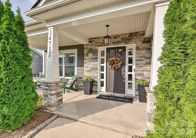 Photo 1 of Single family home for sale at 14712 Keyes Meadow Way, Huntersville, NC 28078 | MLS# 4427232 | Listing updated on 2026-10-29