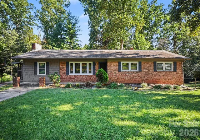 Photo 1 of Single family home for sale at 623 Westside Dr, Newton, NC 28658 | MLS# 4427242 | Listing updated on 2026-10-06