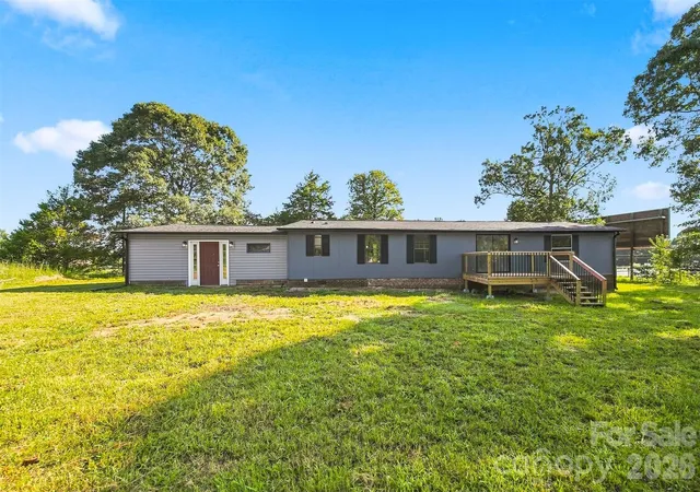 Photo 4 of Single family home for sale at 2947 Nc 16 Hwy, Newton, NC 28658 | MLS# 4427254 | Listing updated on 2026-09-23