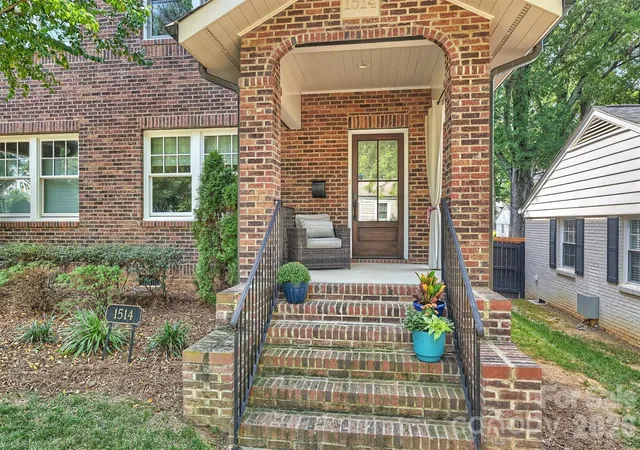 Photo 1 of Condo for sale at 1514 Kensington Dr, Charlotte, NC 28205 | MLS# 4427257 | Listing updated on 2026-09-23