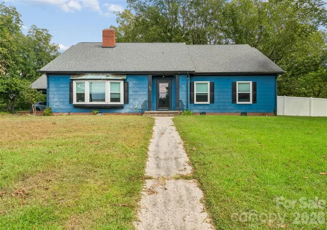 Photo 2 of Single family home for sale at 1495 S Main St, Mount Pleasant, NC 28124 | MLS# 4427258 | Listing updated on 2026-09-28
