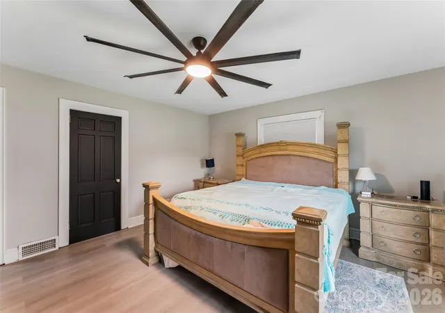 Photo 3 of Single family home for sale at 1495 S Main St, Mount Pleasant, NC 28124 | MLS# 4427258 | Listing updated on 2026-09-28