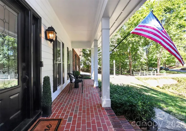 Photo 3 of Single family home for sale at 6128 Lake Providence Ln, Charlotte, NC 28277 | MLS# 4427259 | Listing updated on 2026-10-21