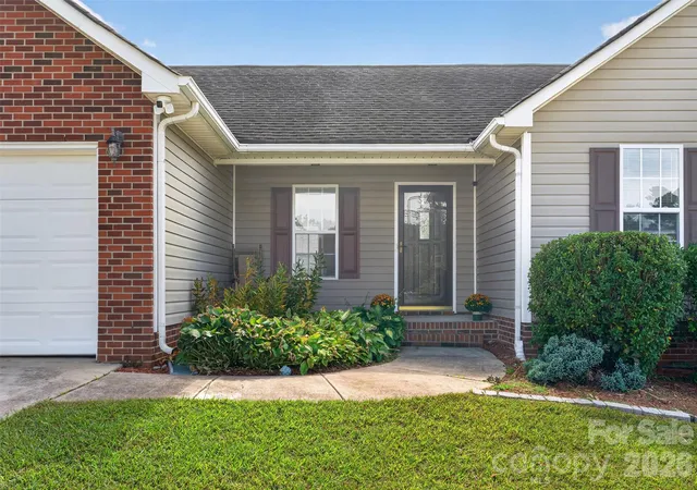 Photo 2 of Single family home for sale at 2007 Stepping Stone Ln, Monroe, NC 28110 | MLS# 4427263 | Listing updated on 2026-10-07