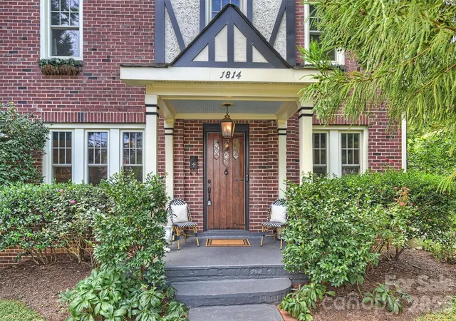 Photo 1 of Single family home for sale at 1814 Kensington Dr, Charlotte, NC 28205 | MLS# 4427273 | Listing updated on 2026-09-24