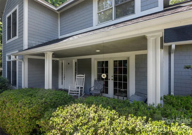 Photo 2 of Single family home for sale at 177 Skyview Cir, Asheville, NC 28804 | MLS# 4427276 | Listing updated on 2026-09-27