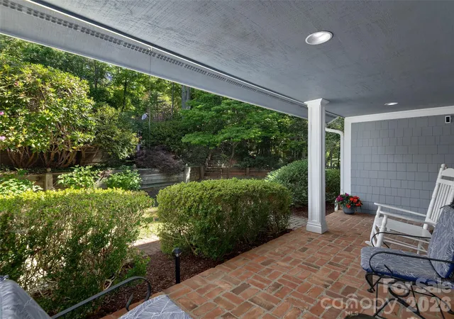 Photo 3 of Single family home for sale at 177 Skyview Cir, Asheville, NC 28804 | MLS# 4427276 | Listing updated on 2026-09-27