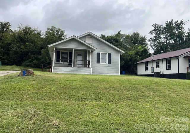 Photo 1 of Single family home for sale at 346 N Cleghorn St, Rutherfordton, NC 28139 | MLS# 4427284 | Listing updated on 2026-09-24