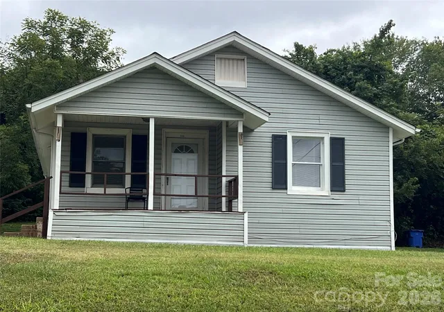 Photo 2 of Single family home for sale at 346 N Cleghorn St, Rutherfordton, NC 28139 | MLS# 4427284 | Listing updated on 2026-09-24