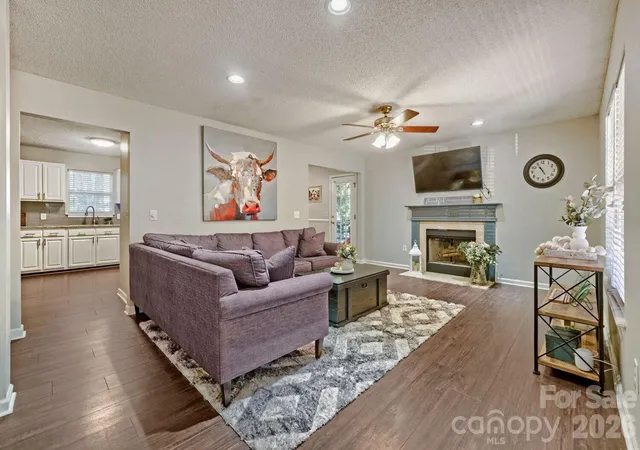 Photo 4 of Single family home for sale at 7742 Red Robin Trl, Denver, NC 28037 | MLS# 4427301 | Listing updated on 2026-10-01