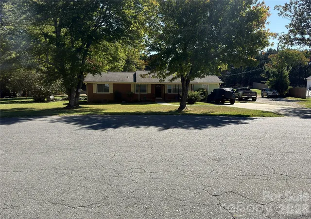 Photo 1 of Single family home for sale at 604 Allen Way, Indian Trail, NC 28079 | MLS# 4427308 | Listing updated on 2026-10-07