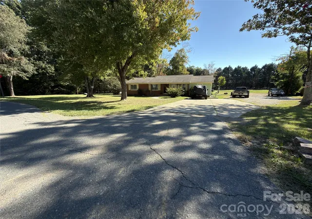 Photo 3 of Single family home for sale at 604 Allen Way, Indian Trail, NC 28079 | MLS# 4427308 | Listing updated on 2026-10-07