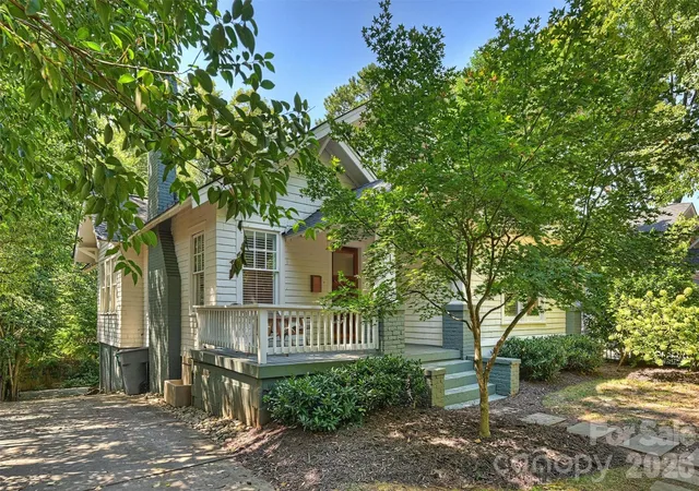 Photo 2 of Single family home for sale at 616 E Tremont Ave, Charlotte, NC 28203 | MLS# 4427313 | Listing updated on 2026-09-23