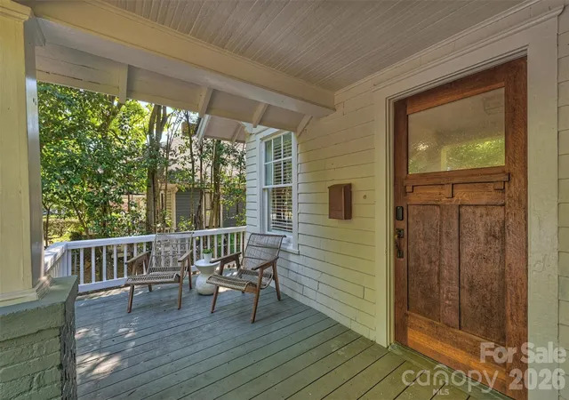 Photo 3 of Single family home for sale at 616 E Tremont Ave, Charlotte, NC 28203 | MLS# 4427313 | Listing updated on 2026-09-23