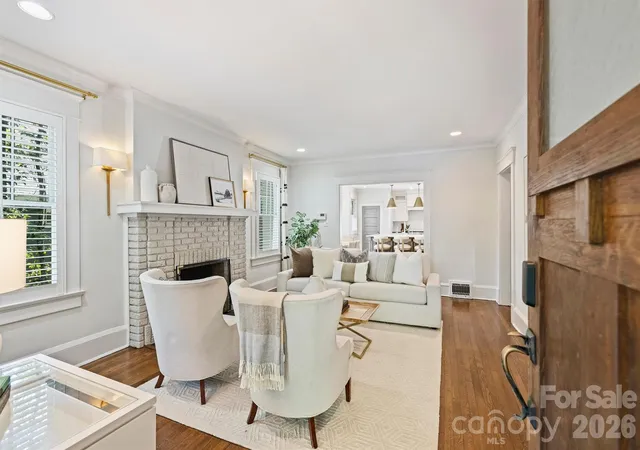 Photo 4 of Single family home for sale at 616 E Tremont Ave, Charlotte, NC 28203 | MLS# 4427313 | Listing updated on 2026-09-23