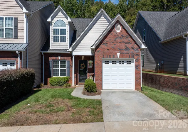 Photo 1 of Townhouse for sale at 4746 Braxton Gate Ln #8, Hickory, NC 28602 | MLS# 4427319 | Listing updated on 2026-10-06