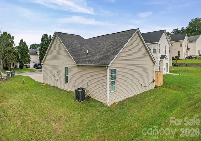 Photo 3 of Single family home for sale at 3234 Penny Earley Ln, Kannapolis, NC 28083 | MLS# 4427327 | Listing updated on 2026-09-26