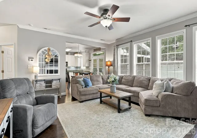 Photo 4 of Single family home for sale at 1913 Wilburn Park Ln NW, Charlotte, NC 28269 | MLS# 4427334 | Listing updated on 2026-09-26