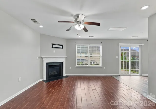 Photo 3 of Single family home for sale at 2204 Reid Pointe Ave, Fort Mill, SC 29707 | MLS# 4427335 | Listing updated on 2026-10-04