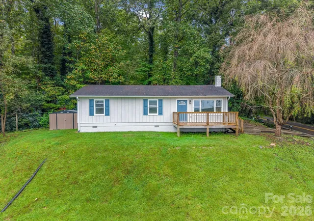 Photo 3 of Single family home for sale at 117 Drexel Rd, Hendersonville, NC 28739 | MLS# 4427336 | Listing updated on 2026-09-27