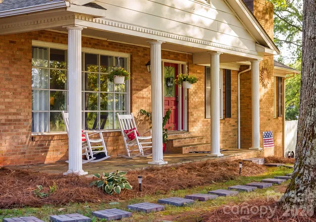 Photo 2 of Single family home for sale at 3910 Fallston Rd, Shelby, NC 28150 | MLS# 4427337 | Listing updated on 2026-10-09