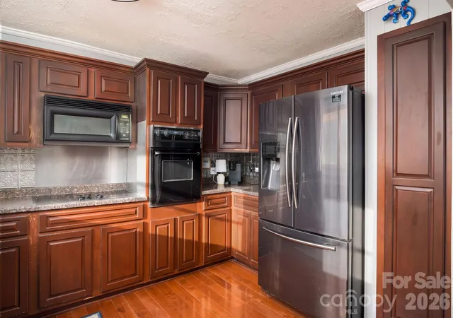 Photo 4 of Single family home for sale at 3910 Fallston Rd, Shelby, NC 28150 | MLS# 4427337 | Listing updated on 2026-10-09