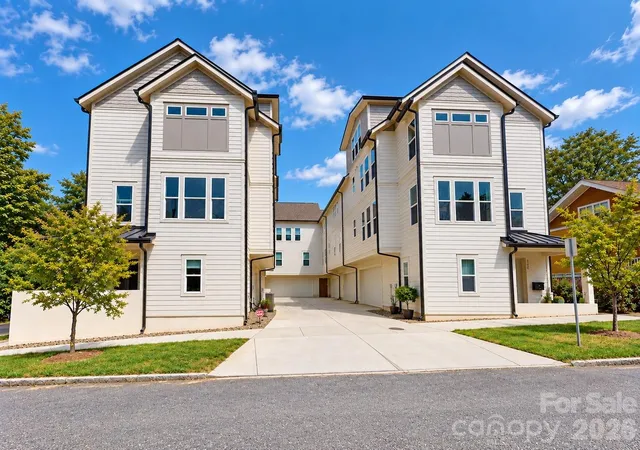 Photo 1 of Condo for sale at 2022 Margaret Brown St #7, Charlotte, NC 28202 | MLS# 4427340 | Listing updated on 2026-09-23