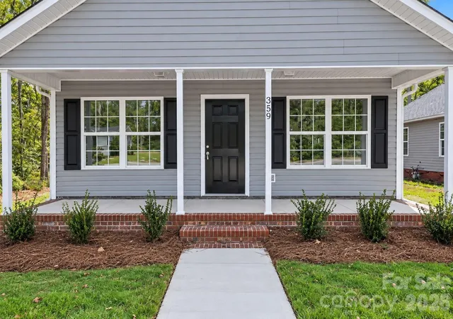 Photo 3 of Single family home for sale at 359 Blanche Cir, Rock Hill, SC 29730 | MLS# 4427356 | Listing updated on 2026-09-28