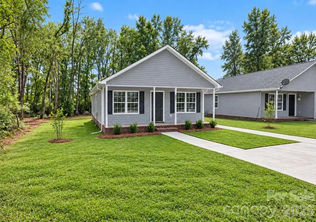Photo 3 of Single family home for sale at 359 Blanche Cir, Rock Hill, SC 29730 | MLS# 4427356 | Listing updated on 2026-09-28