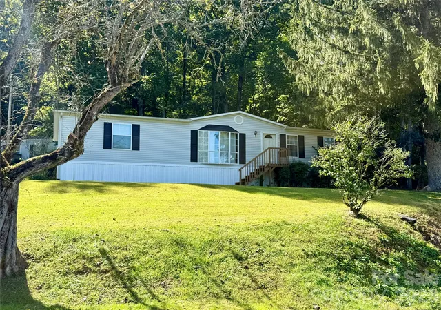 Photo 34 of Single family home for sale at 878 Gw G W Whitmire Rd, Rosman, NC 28772 | MLS# 4427358 | Listing updated on 2026-10-06