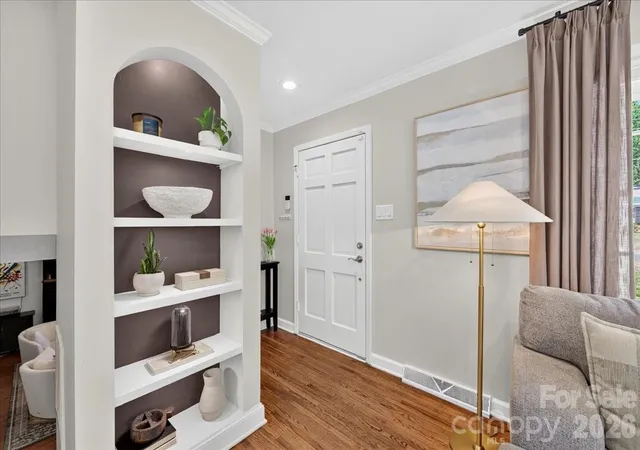 Photo 3 of Sale Pending at 3914 Chandworth Rd, Charlotte, NC 28210 | MLS# 4427362 | Listing updated on 2026-10-05