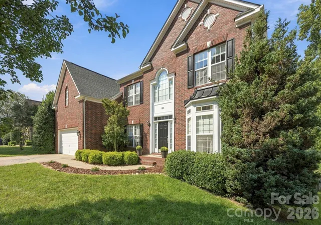 Photo 2 of Single family home for sale at 153 Flowering Grv Ln, Mooresville, NC 28115 | MLS# 4427364 | Listing updated on 2026-09-24