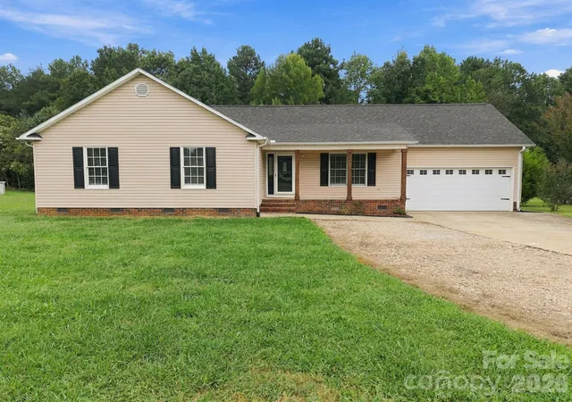Photo 2 of Single family home for sale at 205 Sunrise Ridge Dr, Salisbury, NC 28146 | MLS# 4427367 | Listing updated on 2026-09-25