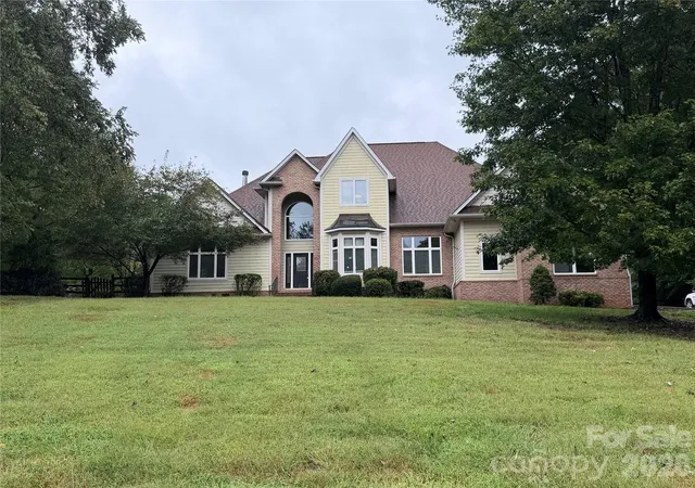 Photo 1 of Single family home for sale at 137 Wildwood Cvs, Mooresville, NC 28117 | MLS# 4427370 | Listing updated on 2026-10-07
