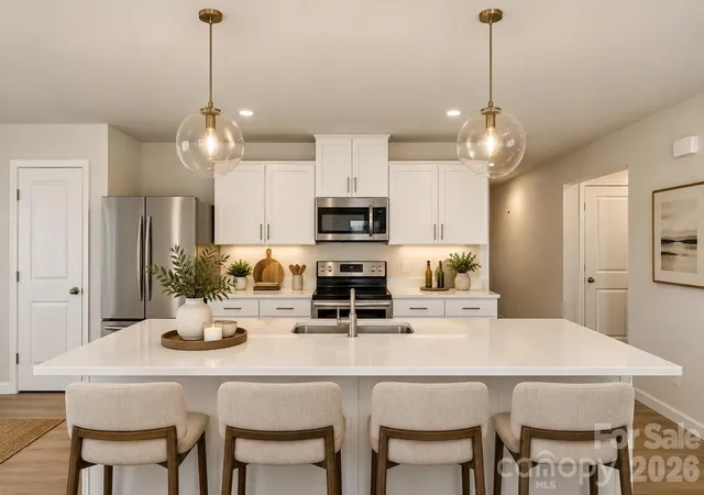 Photo 3 of Single family home for sale at 2014 Silver Crk Rd, Charlotte, NC 28214 | MLS# 4427378 | Listing updated on 2026-10-05