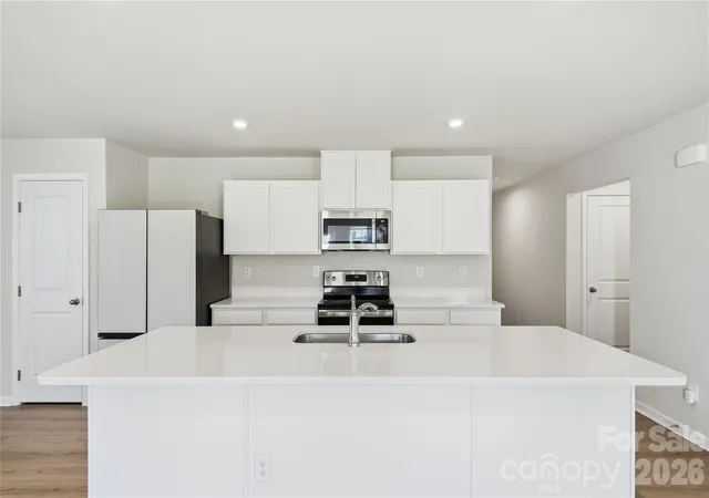 Photo 3 of Single family home for sale at 2014 Silver Crk Rd, Charlotte, NC 28214 | MLS# 4427378 | Listing updated on 2026-10-05