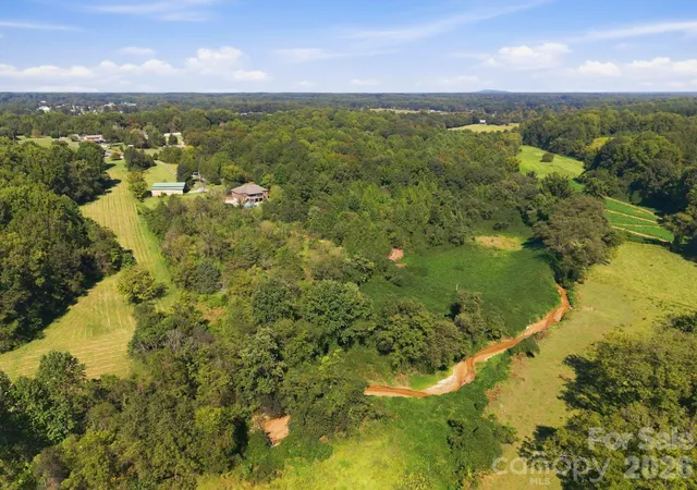 Photo 4 of Single family home for sale at 1086 Shinnville Rd, Cleveland, NC 27013 | MLS# 4427384 | Listing updated on 2026-10-02