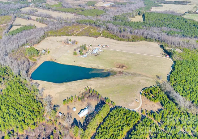 Photo 3 of Single family home for sale at 318 Mcfarlan Rd, Morven, NC 28119 | MLS# 4427388 | Listing updated on 2026-10-15