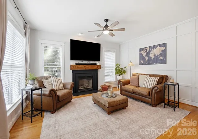 Photo 3 of Single family home for sale at 7337 Cascading Pines Dr, Fort Mill, SC 29708 | MLS# 4427395 | Listing updated on 2026-10-10
