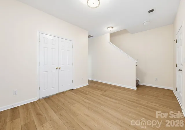 Photo 1 of Townhouse for sale at 2176 Winthrop Chase Dr, Charlotte, NC 28212 | MLS# 4427399 | Listing updated on 2026-10-01