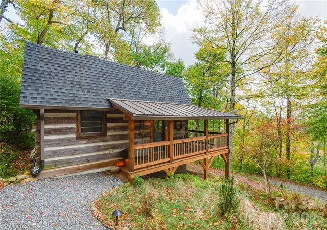 Photo 4 of Single family home for sale at 963 El Miner Dr, Mars Hill, NC 28754 | MLS# 4427405 | Listing updated on 2026-10-06