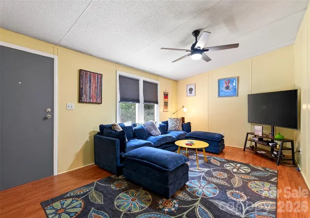 Photo 3 of Single family home for sale at 1000 Halewood Rd, Marshall, NC 28753 | MLS# 4427406 | Listing updated on 2026-09-30