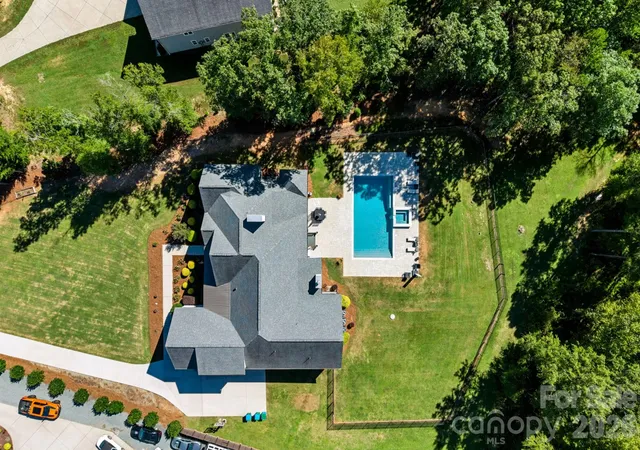 Photo 3 of Single family home for sale at 7001 W Duncan Rd, Indian Trail, NC 28079 | MLS# 4427411 | Listing updated on 2026-10-05