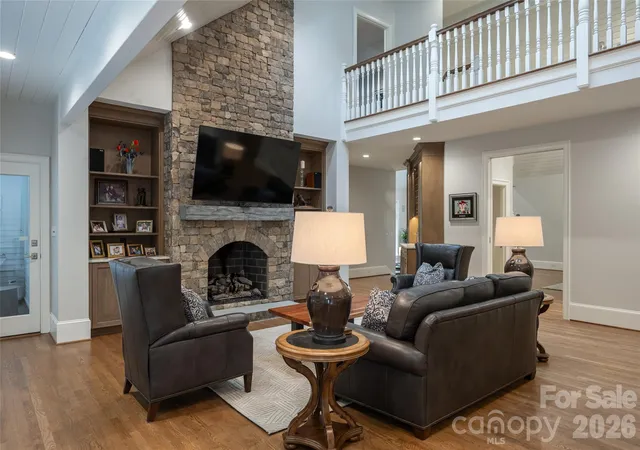 Photo 2 of Single family home for sale at 4 Cedar Hl Dr, Asheville, NC 28803 | MLS# 4427416 | Listing updated on 2026-10-02