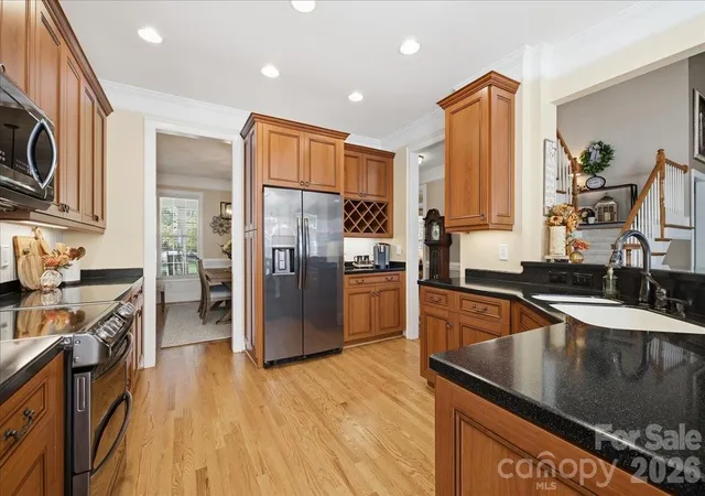 Photo 2 of Single family home for sale at 5817 Cross Point Ct, Waxhaw, NC 28173 | MLS# 4427429 | Listing updated on 2026-10-03